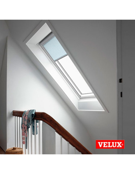 Drėgmei atsparus stogo langas VELUX Standard Plus GLU 0055 su rankena viršuje 55x78cm CK02 