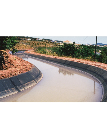 GeoGard EPDM 1.1mm – aukščiausios kokybės sintetinio kaučiuko plėvelė tvenkiniams. Lanksti, tvirta ir tarnaujanti virš 50 metų.