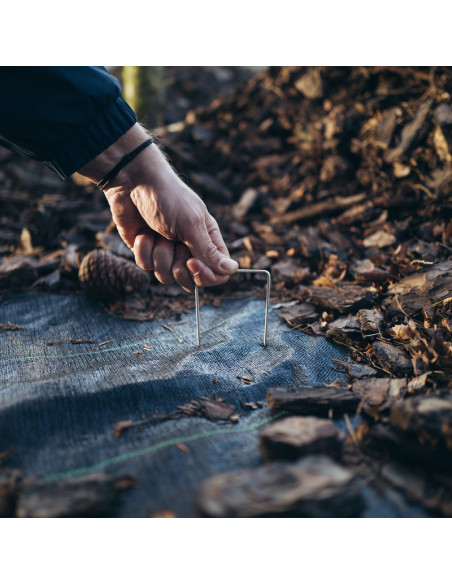 Smeigė U metalinė, ilgis 20cm (100 vnt. pakuotėje). Statybinės medžiagos