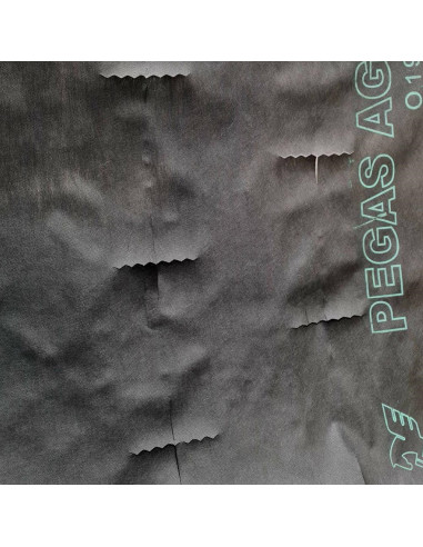 Agro plėvelė PEGAS AGRO, juoda su sklylėmis, plotis 1.60m, storis 50g, (100m)