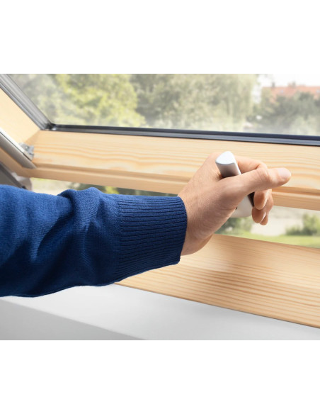 Stogo langas VELUX Premium GPL 3068 su rankena viršuje (įvairūs dydžiai). Statybinės medžiagos.