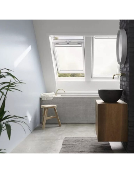 Stogo langas VELUX Premium GGU 0066 su rankena viršuje (įvairūs dydžiai). Statybinės medžiagos.