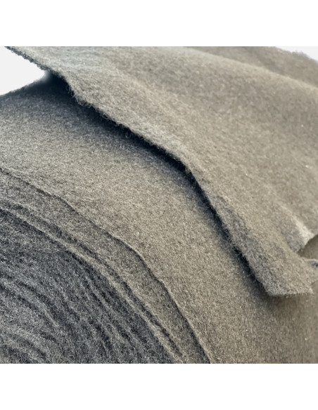 Geotekstilė neaustinė, juoda, plotis 4.5m, storis 200g/m2 (rulone 50m, t.y. 225m2)