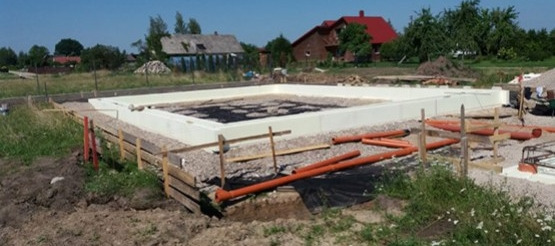 Pamatų šiltinimas ir grindys ant grunto. Poliniai pamatai